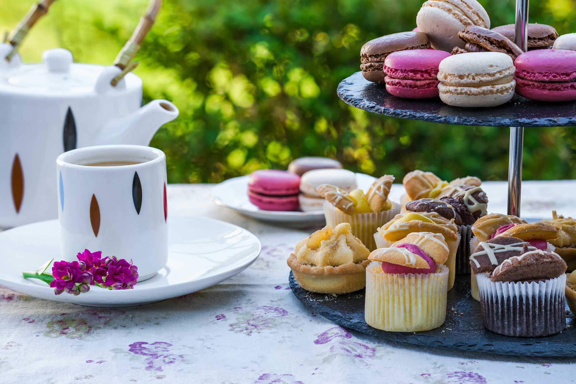 how-to-host-a-tea-party-a-guide-to-the-perfect-afternoon-tea