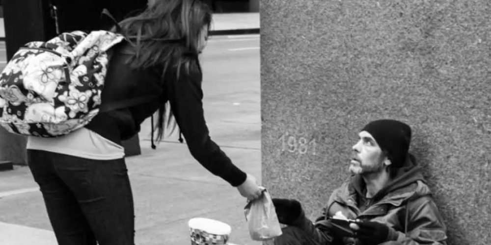 Tiesta Tea, Chicago Announces Second Annual Spread the Warmth Event to Help Those in Need