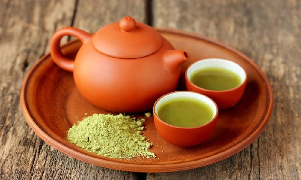 brewing green tea